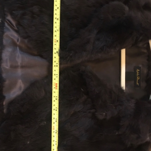 Cropped Rabbit Jacket - Picture 4 of 6